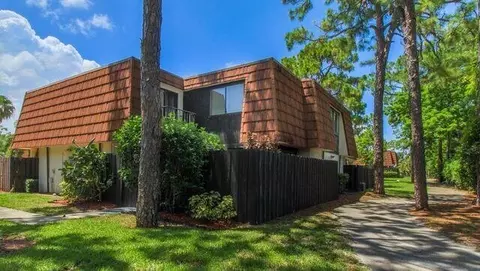 2200 White Pine Cir #C, Greenacres, FL 33415