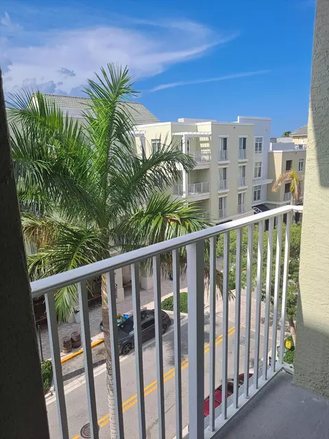 1200 Town Center Dr #416, Jupiter, FL 33458