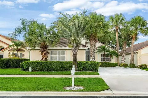 7704 Stirling Brg N, Delray Beach, FL 33446