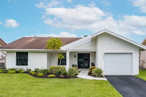 1404 SW 83 Ave, North Lauderdale, FL 33068