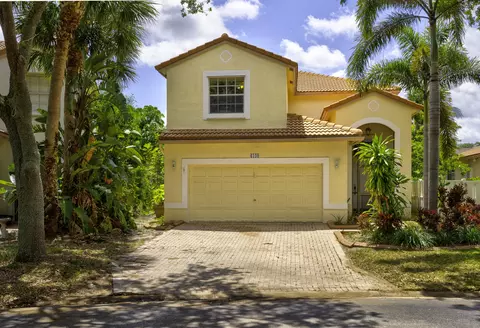 6340 NW 38th Dr, Coral Springs, FL 33067