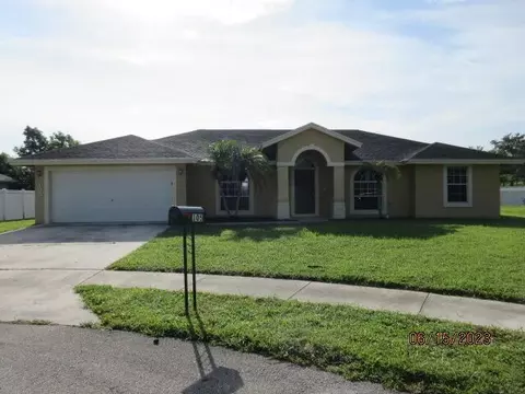 105 Brook Woode Ct, Royal Palm Beach, FL 33411