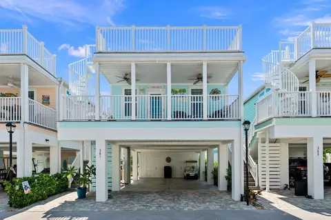 361 NE Starboard Way, Jensen Beach, FL 34957