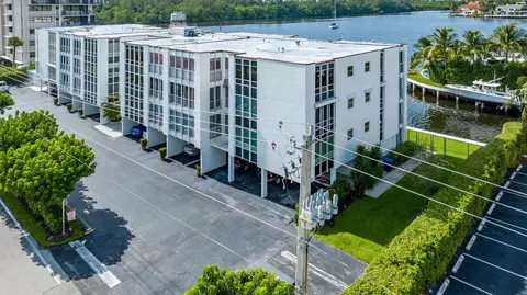 850 NE Spanish River Blvd #24, Boca Raton, FL 33431