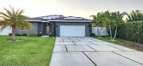589 NE 1st Ave, Deerfield Beach, FL 33441