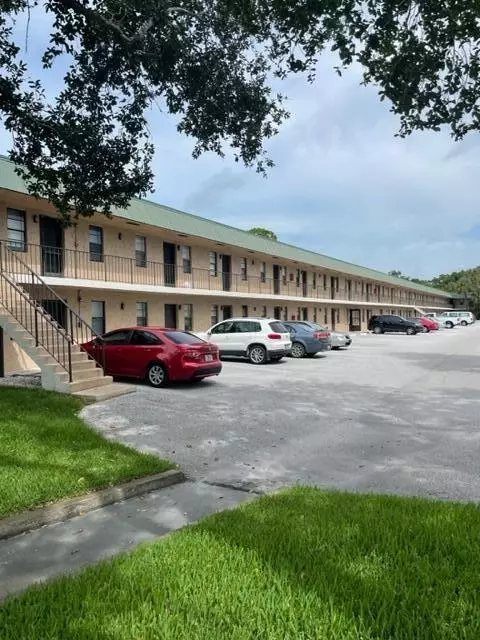 1021 SE Monterey Rd #A-20, Stuart, FL 34994
