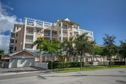 1931 NE 2nd St #404, Deerfield Beach, FL 33441