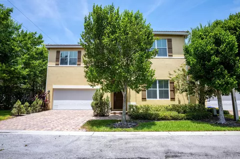 3693 Wolf Run Ln, Boynton Beach, FL 33435