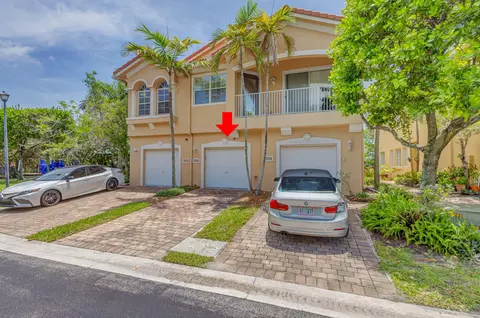 2938 Carvelle Dr, Riviera Beach, FL 33404
