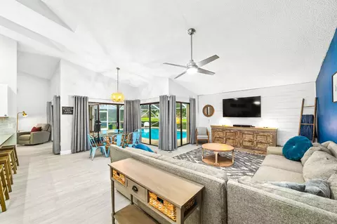 14558 Autumn Ave, Wellington, FL 33414