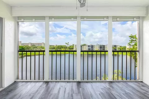 7340 Amberly Ln #301, Delray Beach, FL 33446