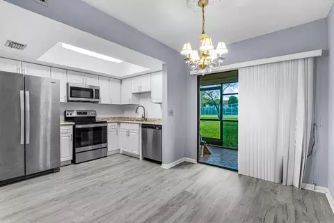 4313 Oak Terrace Dr, Greenacres, FL 33463