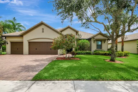 3243 Siena Cir, Wellington, FL 33414