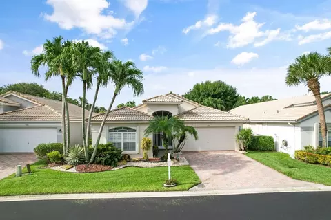 5892 Royal Club Dr, Boynton Beach, FL 33437
