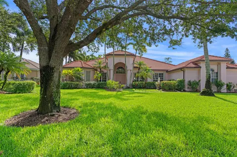 868 Forest Glen Ln, Wellington, FL 33414