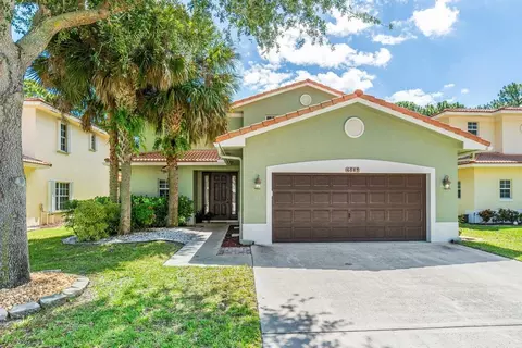 6685 Eagle Ridge Dr, Greenacres, FL 33413