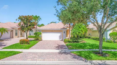 8700 Oldham Way, Palm Beach Gardens, FL 33412