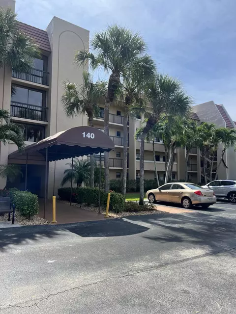 140 Lake Nancy Ln #416, West Palm Beach, FL 33411