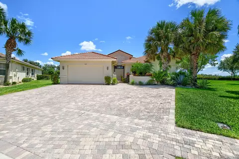 9254 Isles Cay Dr, Delray Beach, FL 33446