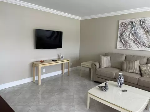 585 Burgundy M #585, Delray Beach, FL 33484
