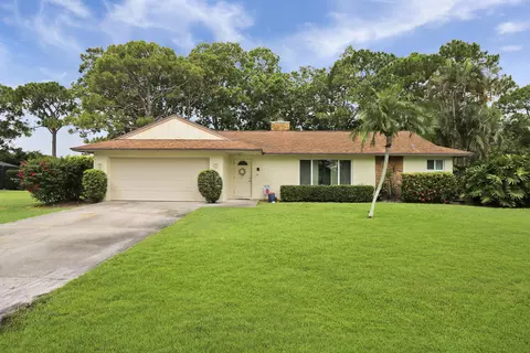 5635 SE Paramount Dr, Stuart, FL 34997