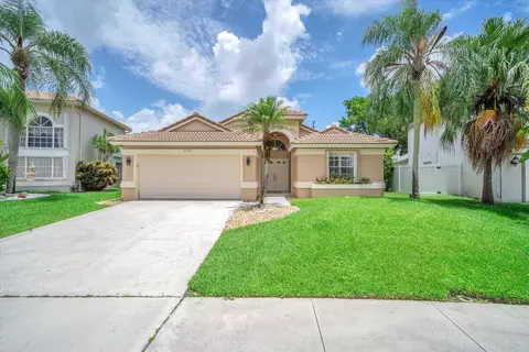 8545 Windy Cir, Boynton Beach, FL 33472