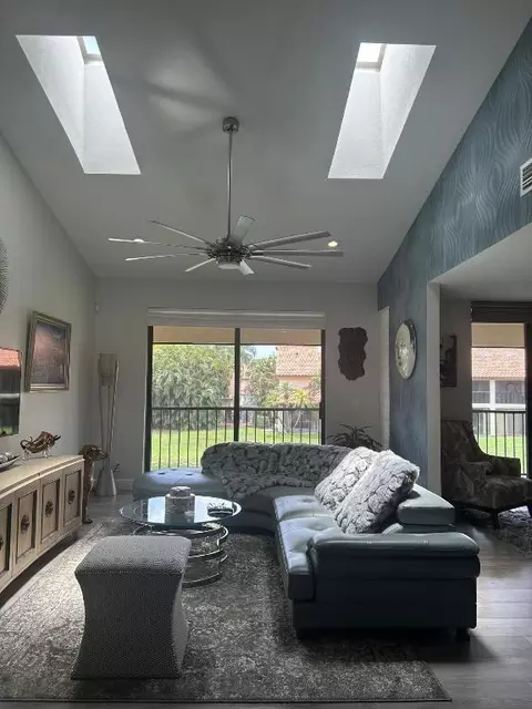 7893 La Mirada Dr, Boca Raton, FL 33433