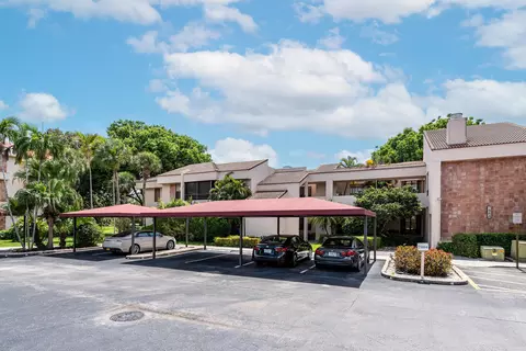 7484 La Paz Blvd #106, Boca Raton, FL 33433