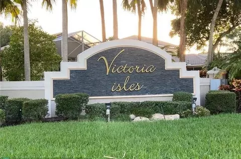 4713 NW 57th Pl, Coconut Creek, FL 33073