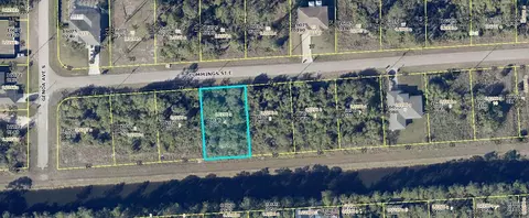 1112 Cummings St E, Lehigh Acres, FL 33974