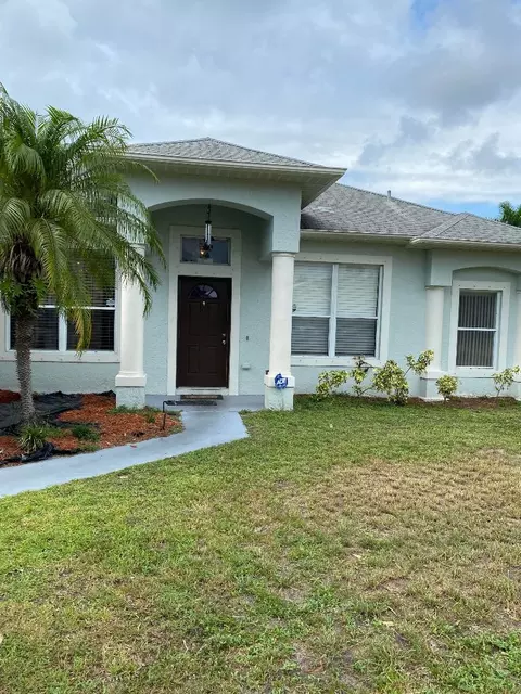 3304 SE West Snow Rd, Port Saint Lucie, FL 34984