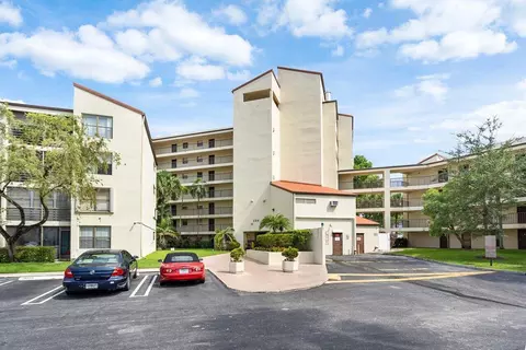 2314 S Cypress Bnd #513, Pompano Beach, FL 33069
