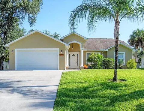 682 Vocelle Ave, Sebastian, FL 32958