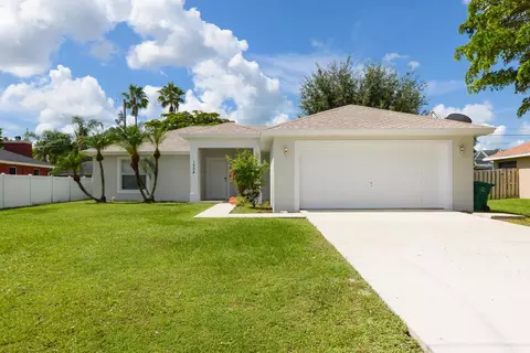 1558 SW Mullinax Ave, Port Saint Lucie, FL 34953