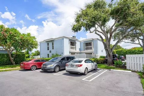 1010 NE 8th Ave #39G, Delray Beach, FL 33483