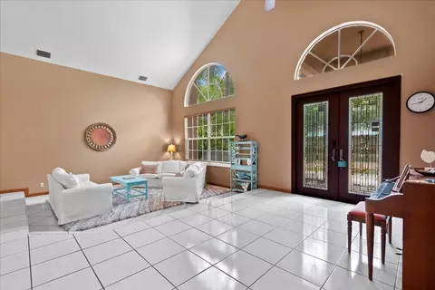 1832 17th Ave N, Lake Worth Beach, FL 33460