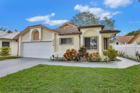 224 Maddy Ln, North Lauderdale, FL 33068