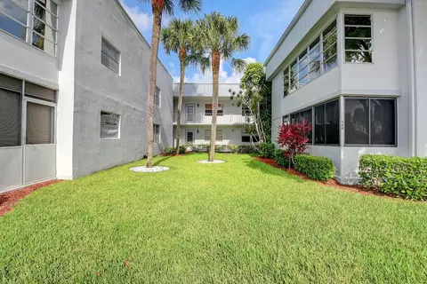 548 Burgundy L #L, Delray Beach, FL 33484