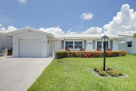 1713 SW 22nd St, Boynton Beach, FL 33426