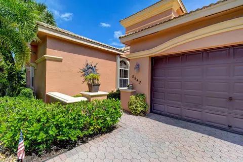 8849 Via Brilliante, Wellington, FL 33411