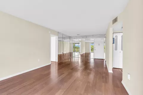 900 St Charles #421, Pembroke Pines, FL 33026