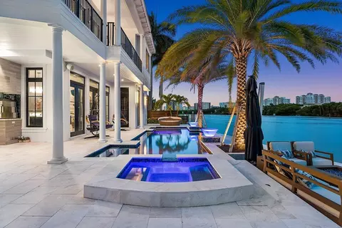 880 Berkeley St, Boca Raton, FL 33487