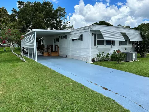 23 SE Gorda Way, Port Saint Lucie, FL 34952