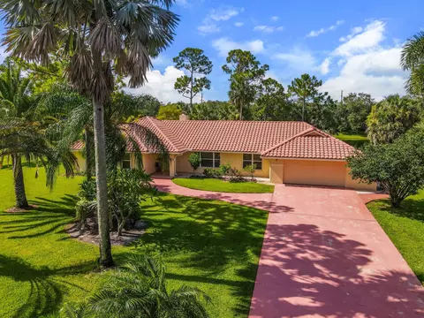 9312 Spanish Moss Rd E, Lake Worth, FL 33467