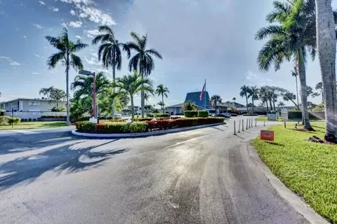 2811 S S Gdn #204, Lake Worth, FL 33461