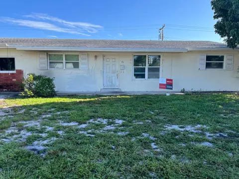 271 SW 4th St, Boca Raton, FL 33432
