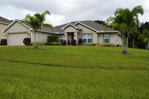 1698 SW Ruiz Ter, Port Saint Lucie, FL 34953