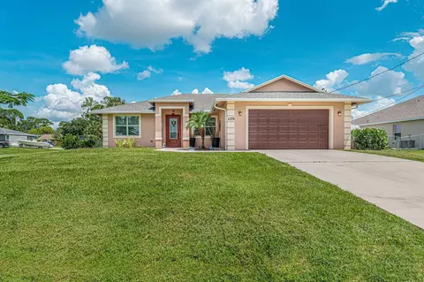 1175 SW Hunnicut Ave, Port Saint Lucie, FL 34953