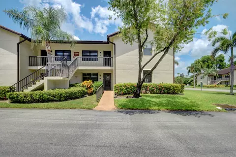 7690 Tahiti Ln #104, Lake Worth, FL 33467