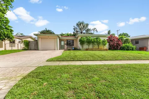 7471 Lincoln St, Hollywood, FL 33024